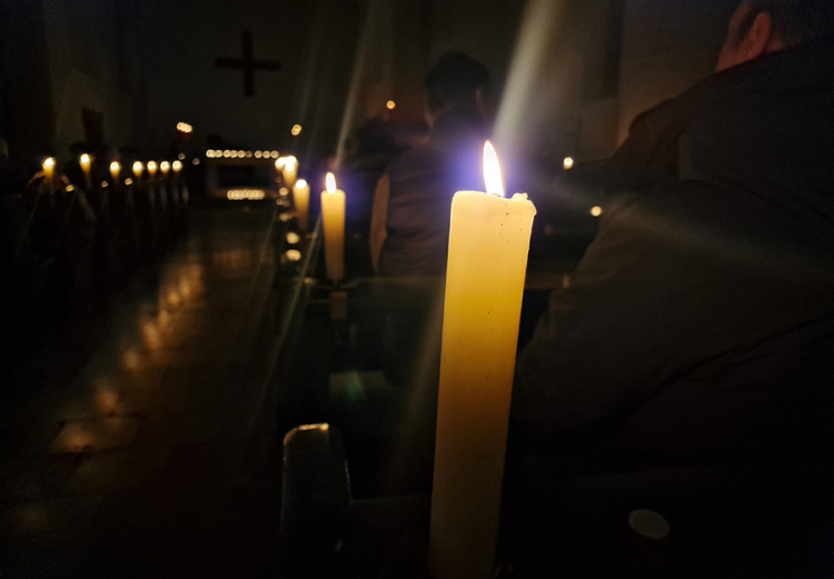 Eine Rotatemesse mit dem Generalvikar